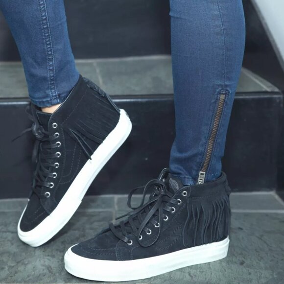 Vans Size 8.5 Unisex Suede SK8 Hi Moc Fringe Shoes - Picture 1 of 9